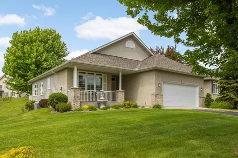 19134 Inndale Dr, Lakeville, MN 55044