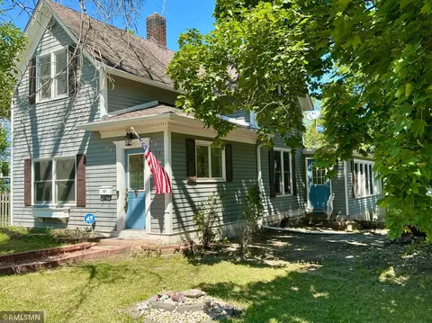 704 Mulberry St W, Stillwater, MN 55082