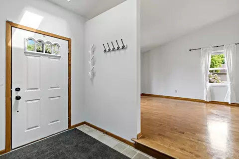 Entry Way - 979 Pointe Way, Eagan, MN 55123 photo 1 of 1
