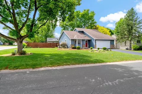 Exterior - 979 Pointe Way, Eagan, MN 55123 photo 5 of 10