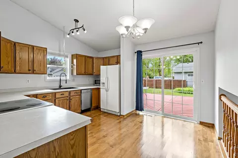 Kitchen - 979 Pointe Way, Eagan, MN 55123 photo 1 of 3