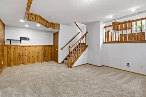 Living - 979 Pointe Way, Eagan, MN 55123 photo 5 of 5