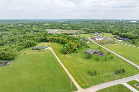 275 Summerfield Trl, Mankato, MN 56001