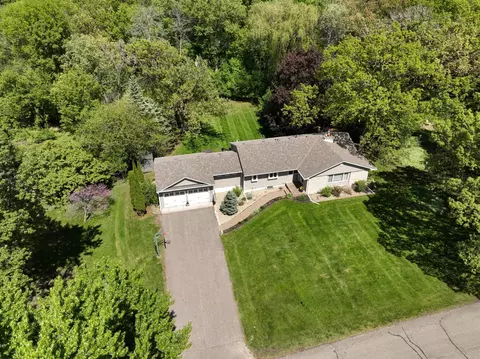 4713 Fairhills Rd W, Minnetonka, MN 55345
