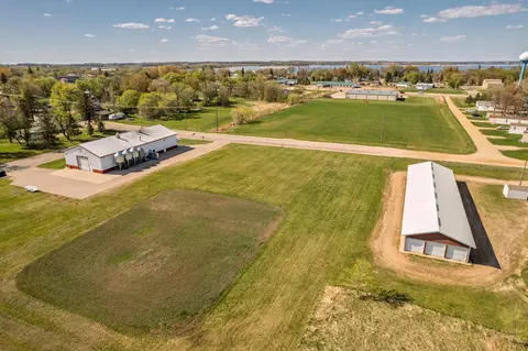 304 E Pike St, Osakis, MN 56360 photo 3