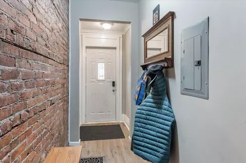 Entry Way - 830 E 2nd St, Duluth, MN 55805 photo 1 of 5