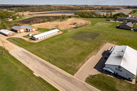 302 E Pike St, Osakis, MN 56360 photo 3