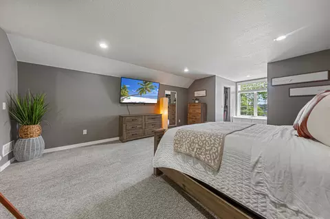 Bedroom - 2119 199th St W, Faribault, MN 55021 photo 5 of 5