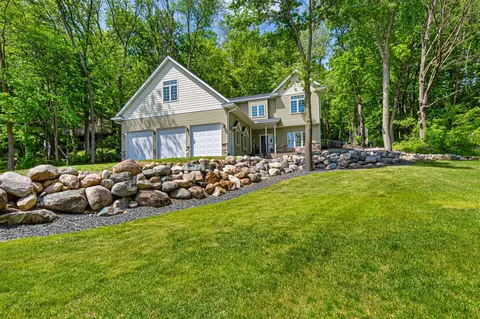 2119 199th St W, Faribault, MN 55021
