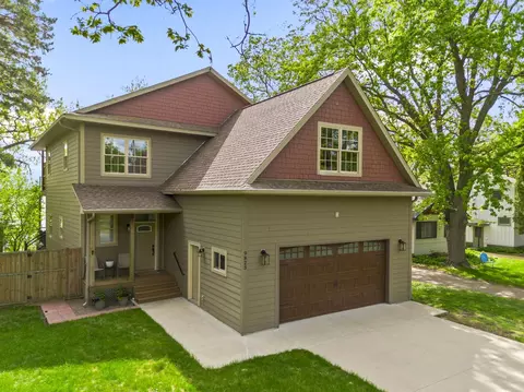 9823 103rd St NW, Annandale, MN 55302