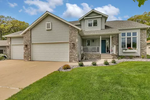 1070 Sunwood Park Ln, Waite Park, MN 56387