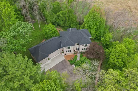 95 Timber Island Trl, Maple Plain, MN 55359