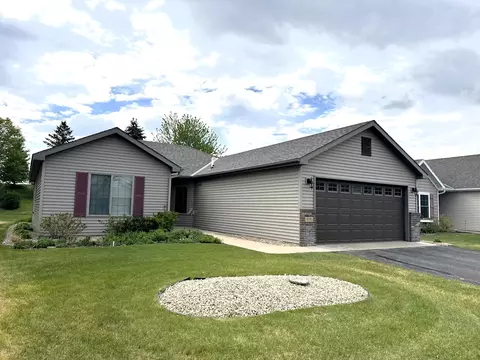 106 Weeping Willow Cir, Waite Park, MN 56387