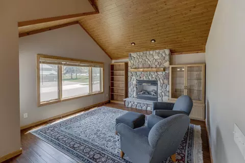 Living - 204 N 2nd St, Brainerd, MN 56401 photo 2 of 6