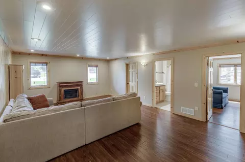 Living - 204 N 2nd St, Brainerd, MN 56401 photo 5 of 6