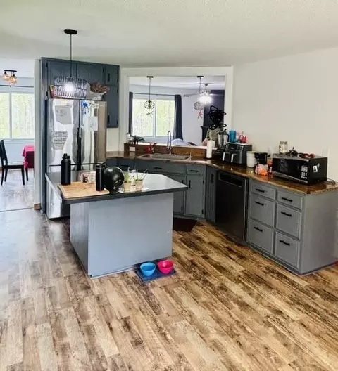 Kitchen - 43056 County 45, Laporte, MN 56461 photo 2 of 2