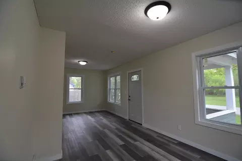Living - 340 River Dr W, Milaca, MN 56353 photo 2 of 3