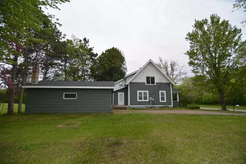 Exterior - 340 River Dr W, Milaca, MN 56353 photo 5 of 9