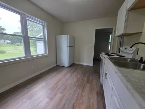 Kitchen - 340 River Dr W, Milaca, MN 56353 photo 3 of 4
