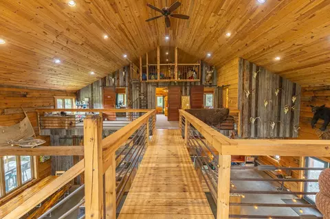 Entry Way - 55893 Dove Ln, Northome, MN 56661 photo 7 of 15