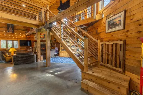 Entry Way - 55893 Dove Ln, Northome, MN 56661 photo 6 of 15