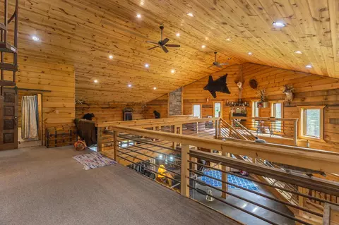 Entry Way - 55893 Dove Ln, Northome, MN 56661 photo 10 of 15