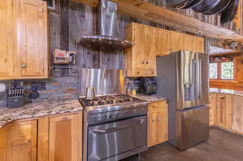 Kitchen - 55893 Dove Ln, Northome, MN 56661 photo 6 of 12