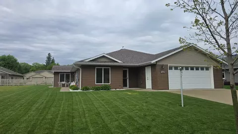 1709 Keystone Dr, Albert Lea, MN 56007
