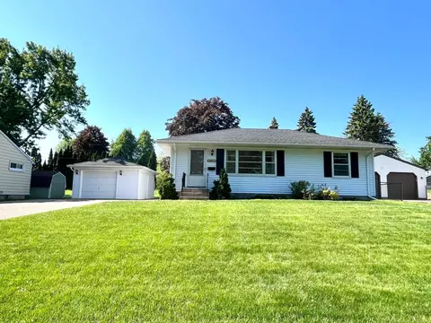 3752 Upper 73rd St E, Inver Grove Heights, MN 55076