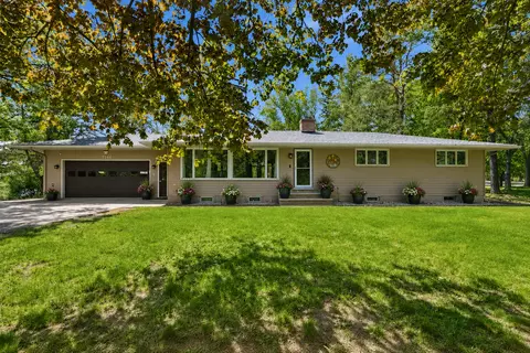 7344 26th St NE, Willmar, MN 56201