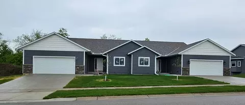 2040 13th St NW, Faribault, MN 55021