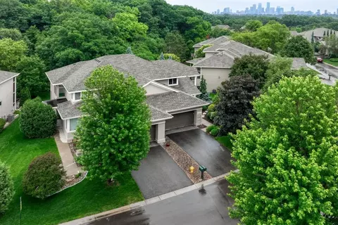 1340 Waterford Dr, Golden Valley, MN 55422