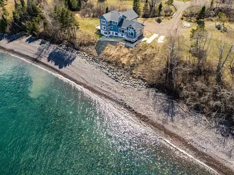 6164 Kennedys Lndg, Silver Bay, MN 55614