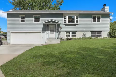 408 6th Ave NW, Dodge Center, MN 55927