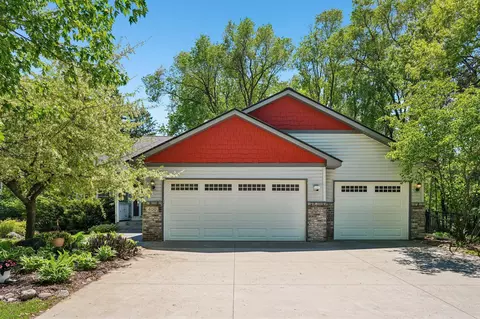400 Coyote Trl, Circle Pines, MN 55014