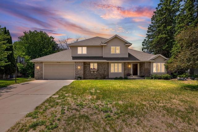 5705 Lois Ln, Shoreview, MN 55126