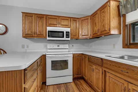 Kitchen - 32878 Spunk Tree Cir, Avon, MN 56310 photo 2 of 3