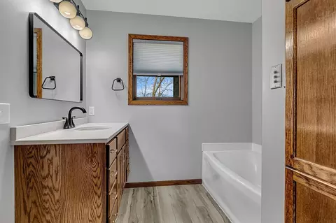 Bath - 32878 Spunk Tree Cir, Avon, MN 56310 photo 2 of 4