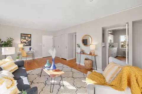 3126 W Bde Maka Ska Blvd #411, Minneapolis, MN 55416