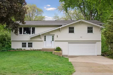 9030 45th Ave N, New Hope, MN 55428