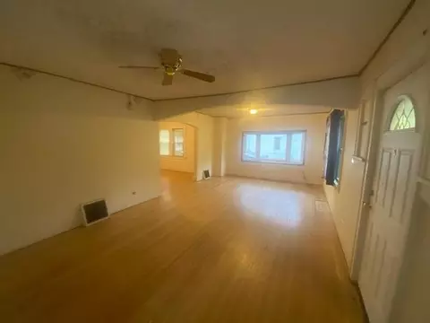 Living - 506 7th Ave S, Saint Cloud, MN 56301 photo 2 of 4