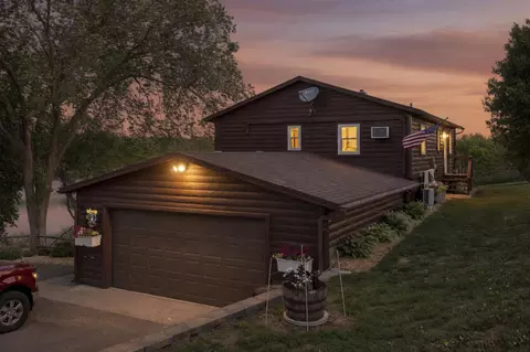 19483 County Road 43, Richmond, MN 56368