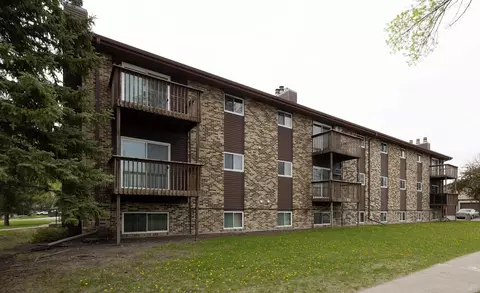 1102 23rd St S #D10, Fargo, ND 58103