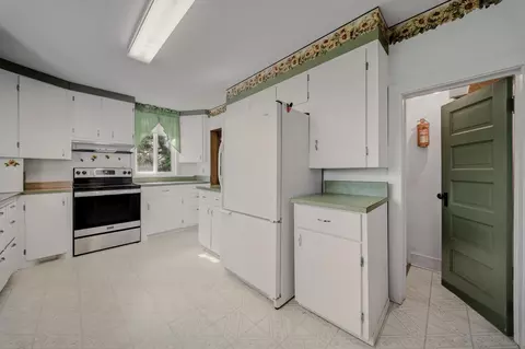 Kitchen - 27315 210th Ave, Cornell, WI 54732 photo 3 of 4