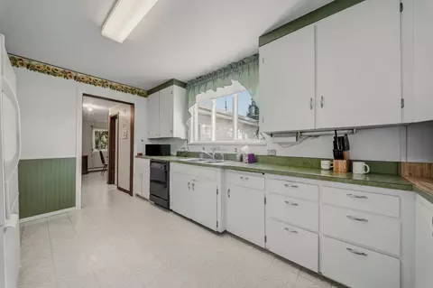 Kitchen - 27315 210th Ave, Cornell, WI 54732 photo 4 of 4