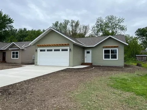 820 Spark Ave, Albert Lea, MN 56007