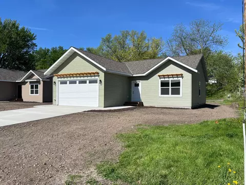 820 Spark Ave, Albert Lea, MN 56007