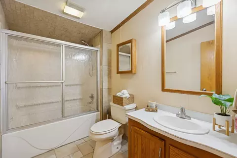 Bath - 2207 Robin Ln, Buffalo, MN 55313 photo 1 of 1