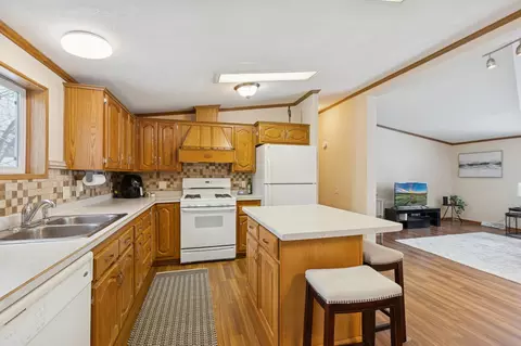 Kitchen - 2207 Robin Ln, Buffalo, MN 55313 photo 3 of 3