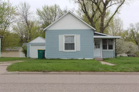 336 W Main St W, Mayville, ND 58257